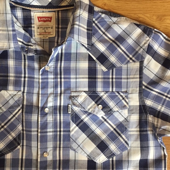 Levi’s Blue Plaid Short Sleeve Button Down Small - Picture 5 of 6